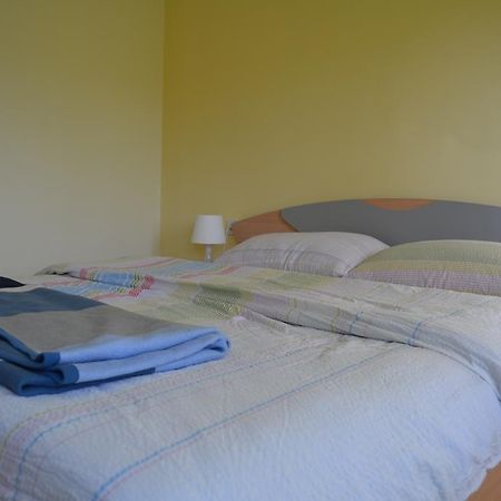 Guest House Ema ดารูวาร์ ภายนอก รูปภาพ